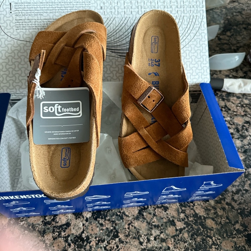 NWT Birkenstock Lugano Sandals in Brown Suede